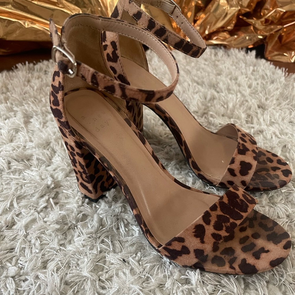 Cheetah/Leopard Print Block Heel - image 2